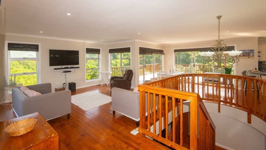 6 Bedroom Property for Sale in Nature On Sea Western Cape